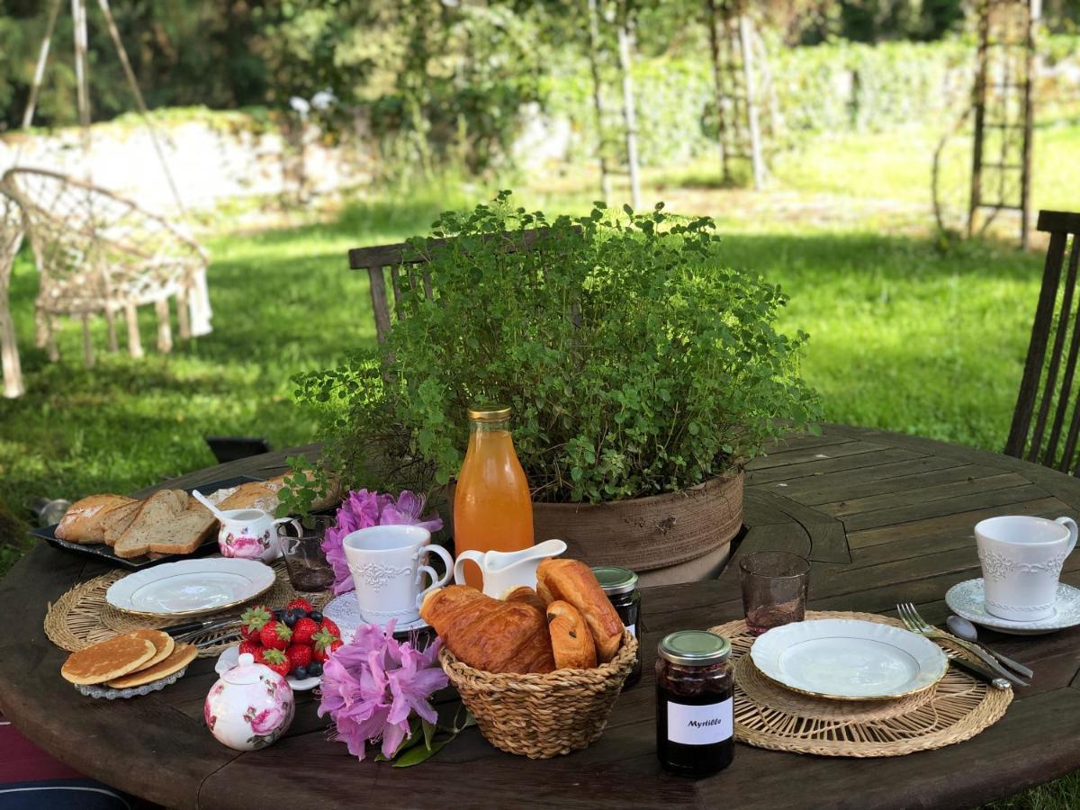 Manoir De Chantemerle Sainte-Fortunade Bagian luar foto